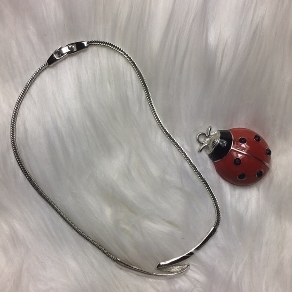 Monet, swirl pendant, 15 1/2” choker, EUC.